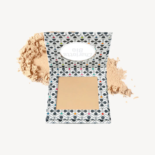 La poudre compacte BIO de la marque Charlotte Bio
